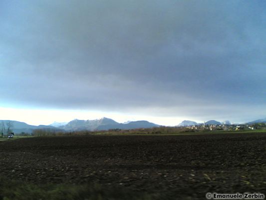 Clicca per immagine full size
 ============== 
Rive D'Arcano
03/04/2006, il cielo di Rive d'Arcano dopo un temporale.
