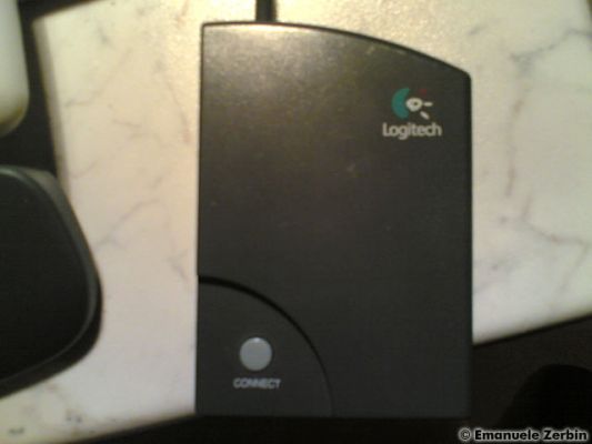 Clicca per immagine full size
 ============== 
Il ricevitore Logitech USB per utilizzare mouse e tastiera senza fili.
